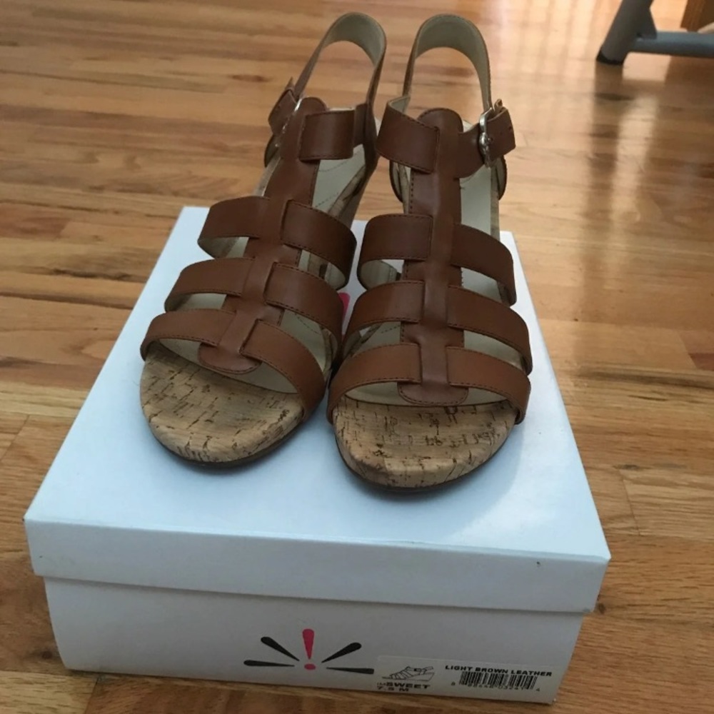Isaac Mizrahi sandals